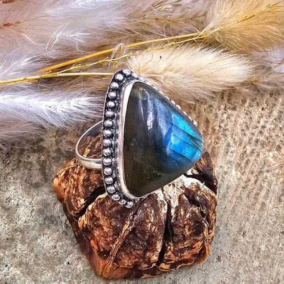 Nature Labradorite Triangular Shape 925 Ring ( Size 8) - Picture 6 of 9